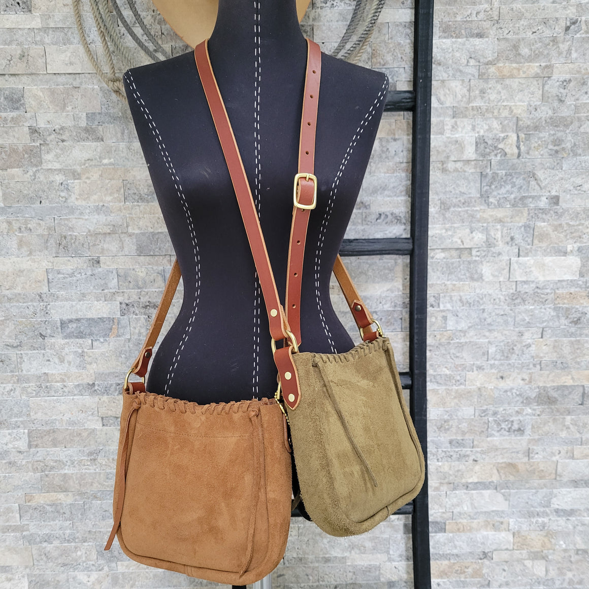 Bag- Roughout Pequena Crossbody