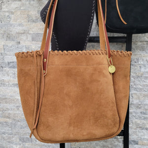 Tote- Roughout Rio