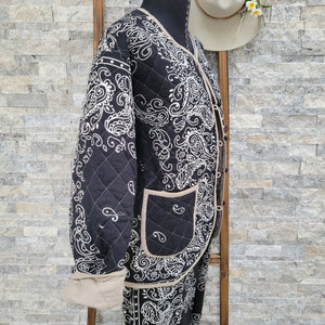 Jacket- Women's Bandana Print Quilt (Black)