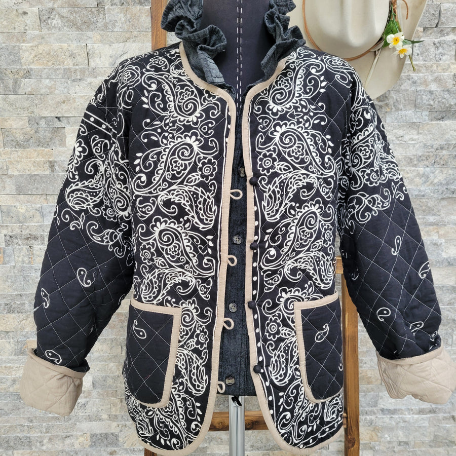 Jacket- Women's Bandana Print Quilt (Black)