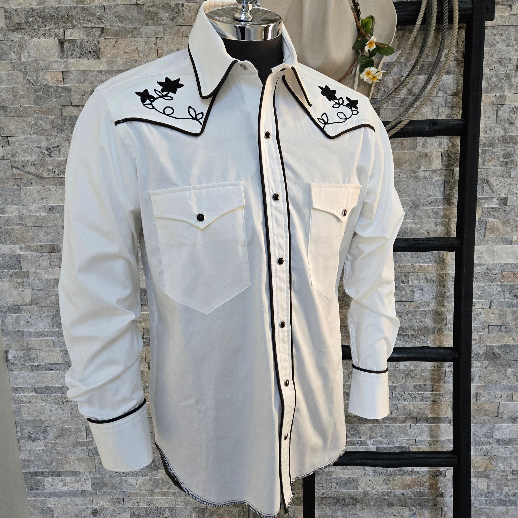 Field Bloom Roper- Men's White Chainstitched Western Shirt Field Bloom Roper- Men's White Chainstitched Western Shirt