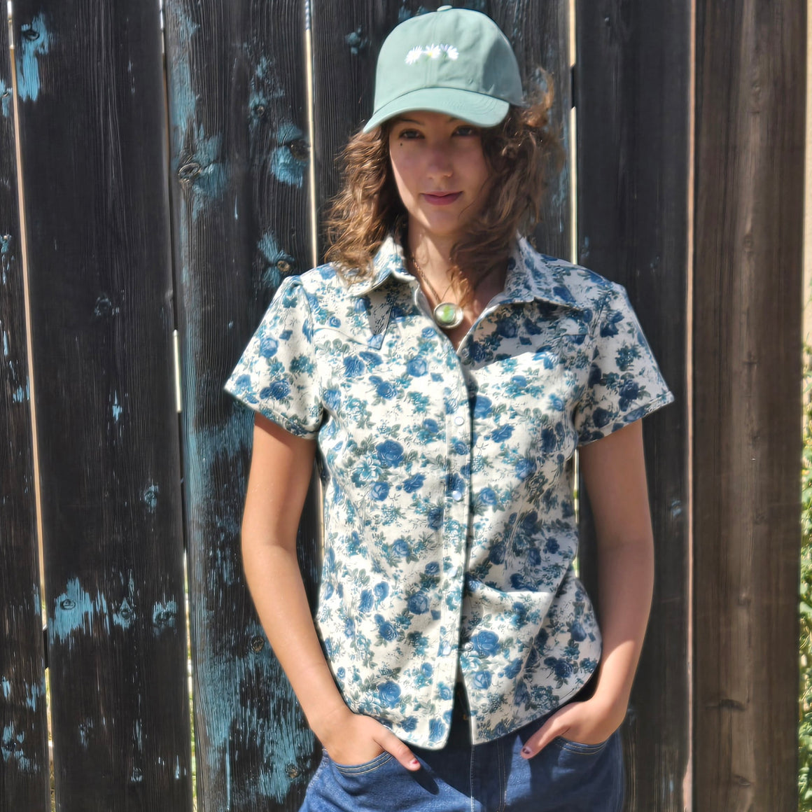 Dolly- Women's Garden Floral Short Sleeve Shirt