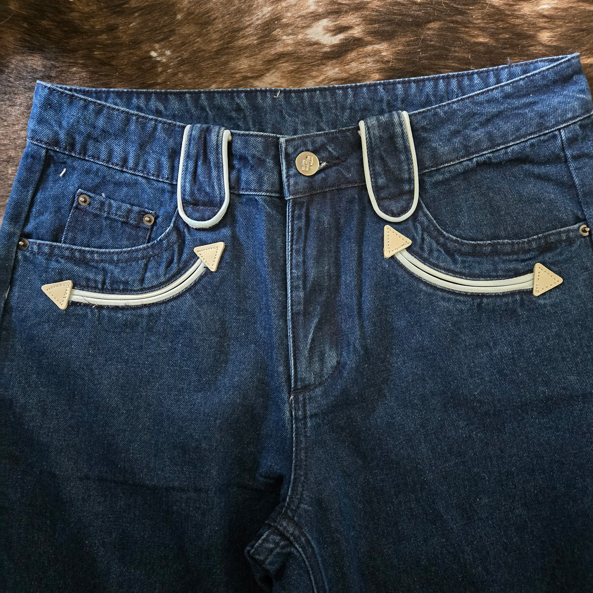 Jean-Indigo Denim Smile Pocket