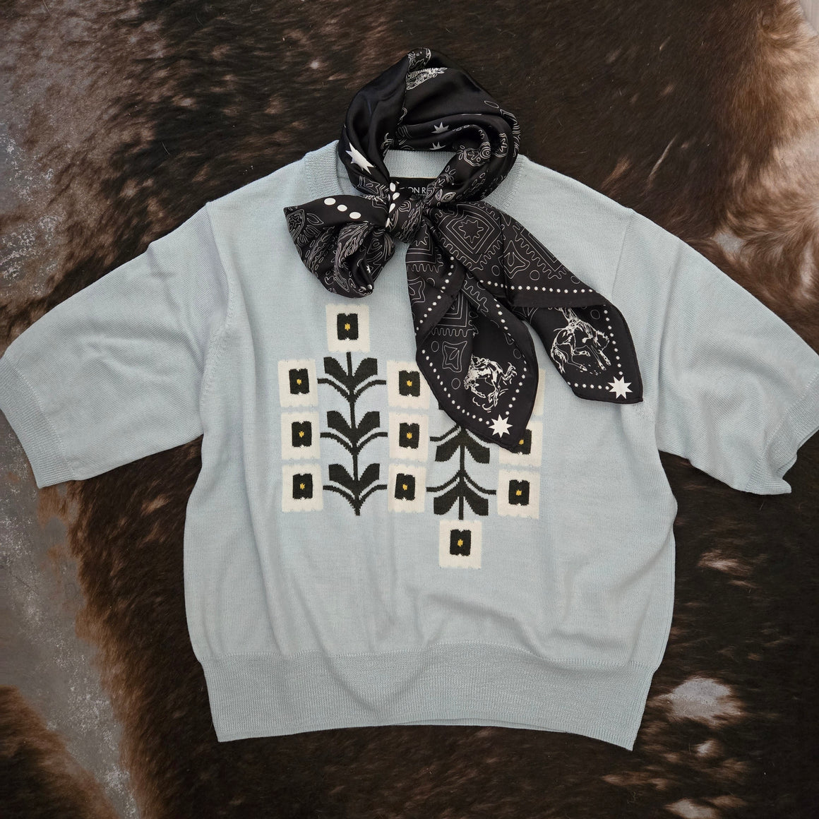 Crewneck- Women's Short Sleeve Blooming Vines (Sky)