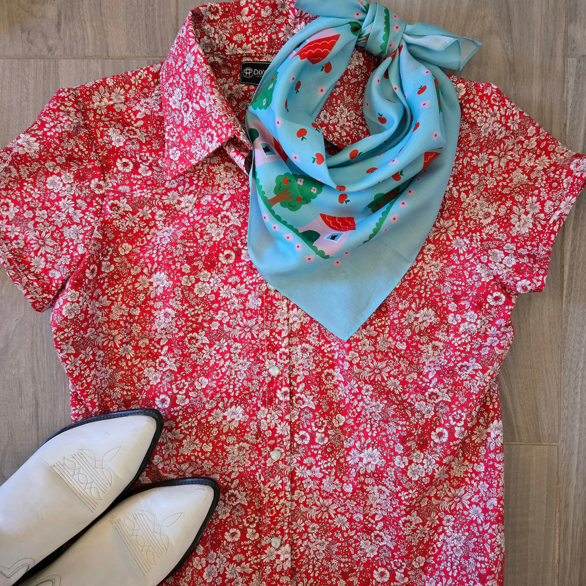 Dolly- Women's Liberty Floral Short Sleeve Shirt