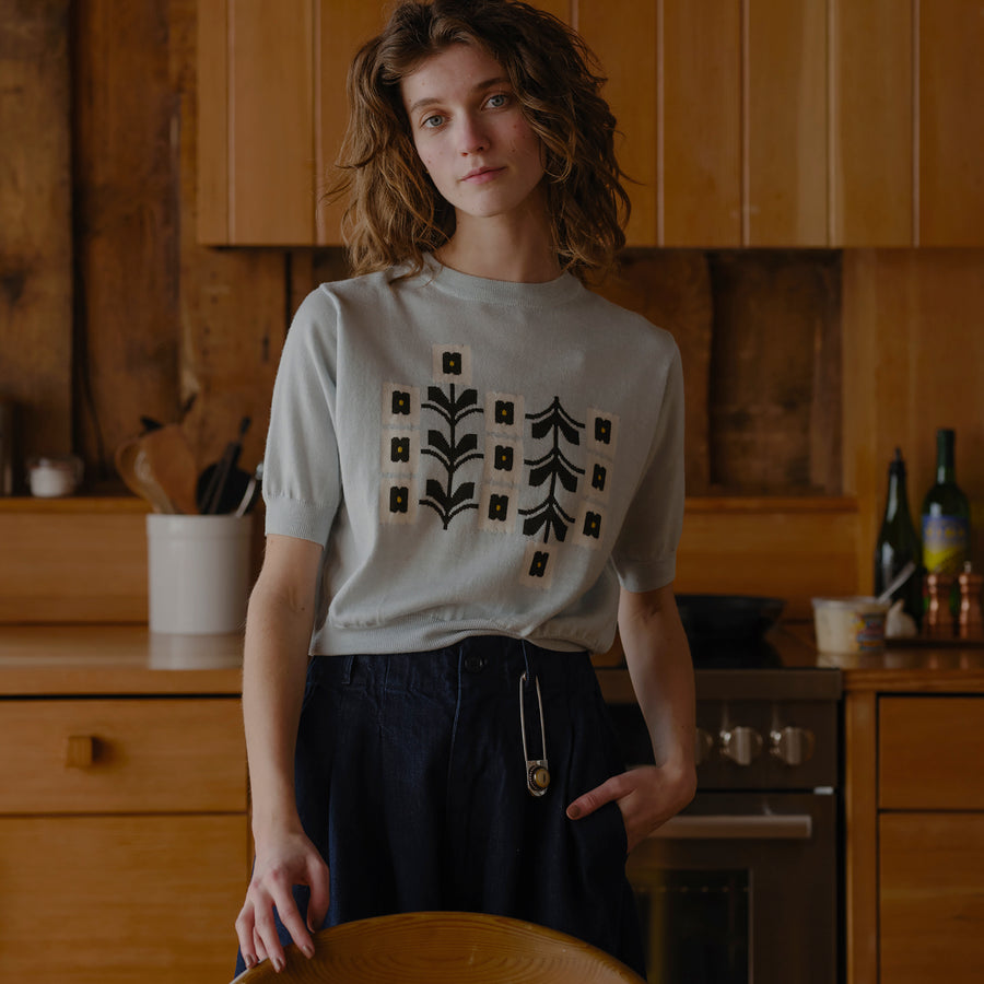 Crewneck- Women's Short Sleeve Blooming Vines (Sky)