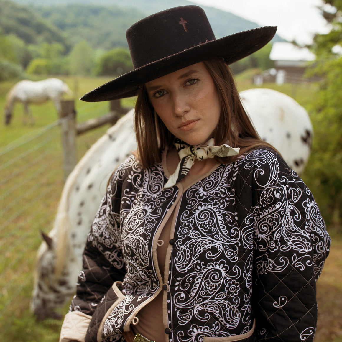 Jacket- Women's Bandana Print Quilt (Black)