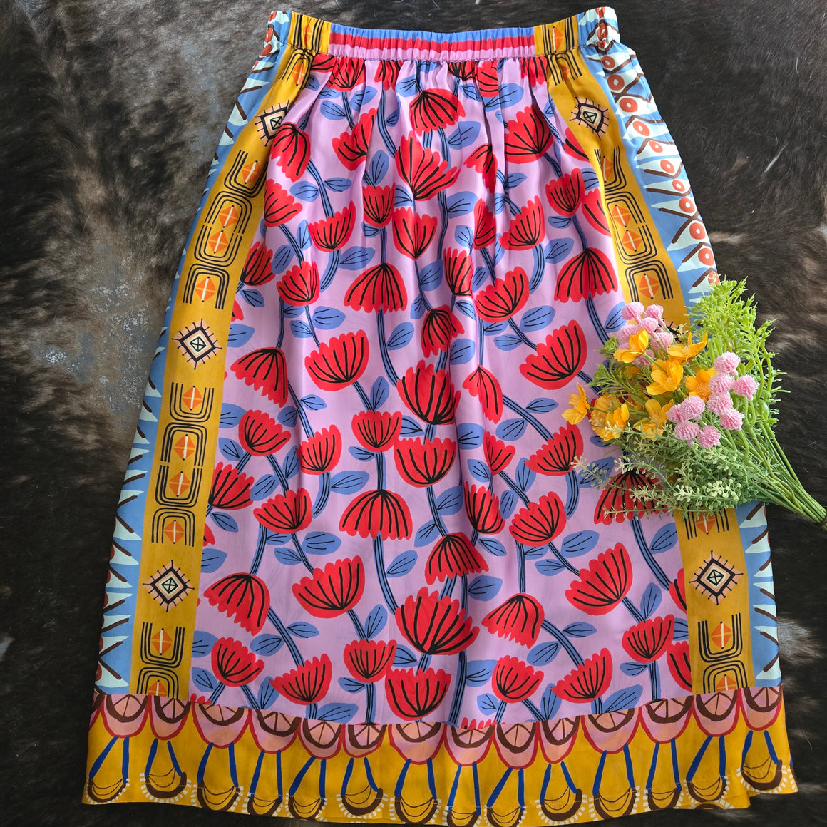 Skirt- Lipstick Tulips