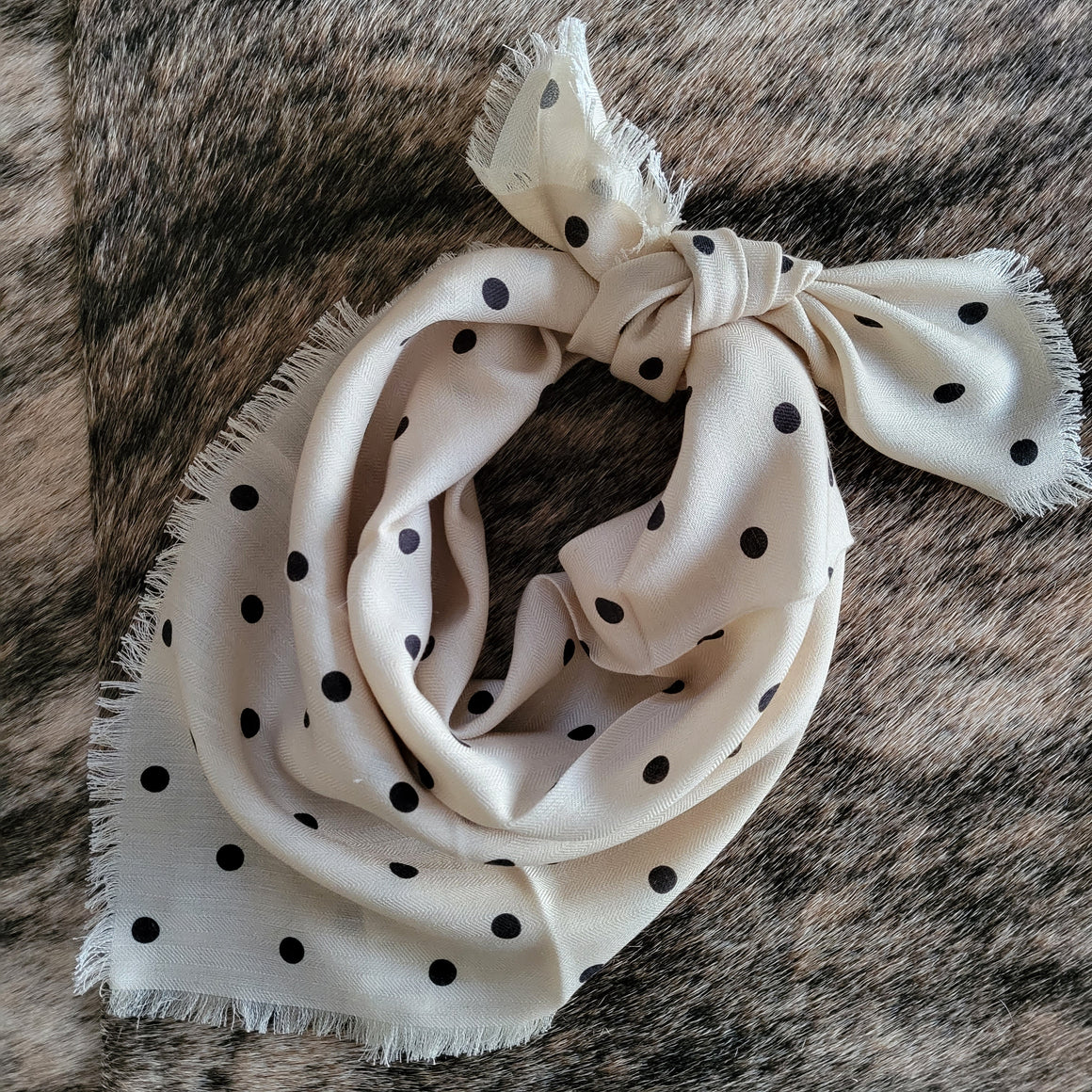 Bandana- Dotty (natural)