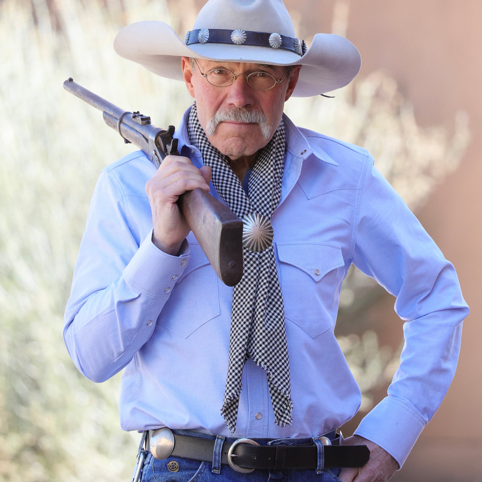 The Cattleman- Men's Blue Oxford Western Shirt The Cattleman- Men's Blue Oxford Western Shirt