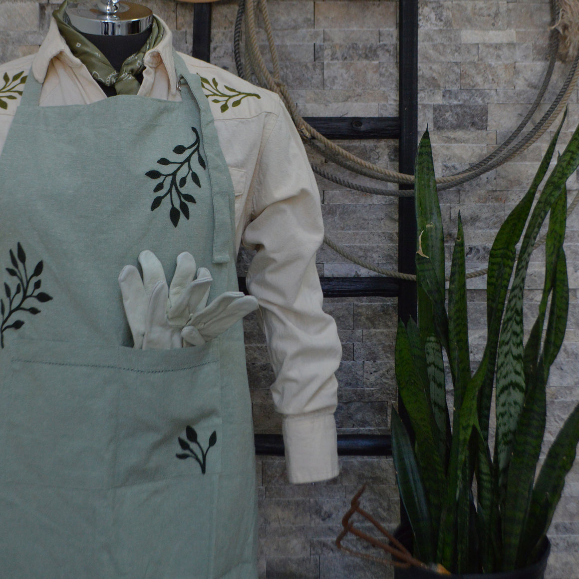 Apron- Southwest Garden Linen Utility Apron