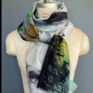Scarf- Snowshoe Hare